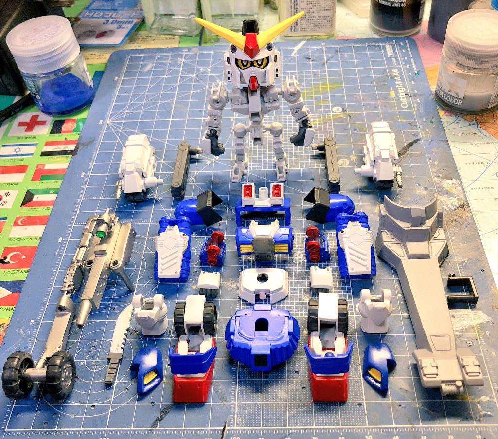 SDCSである事を表現するために、フレームと外装を別々にしました。