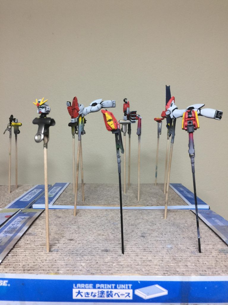 ガンダムF91を 塗装した 工程です。