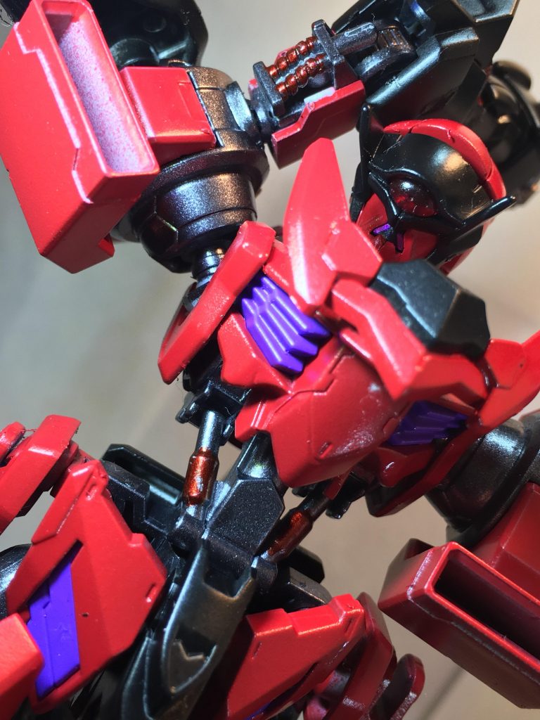 一つ目モード(トランザム)もできます
一つ目はクリアレッドで塗装してあります