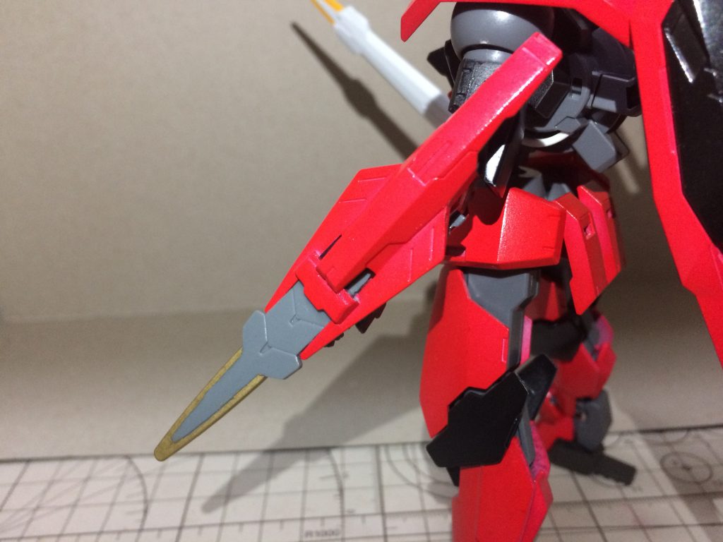 ガントレットエッジのアップ
今回の改造で結構気に入ってる部分。
今思えば陸戦ジュリアソードも塗装すれば良かったと後悔している