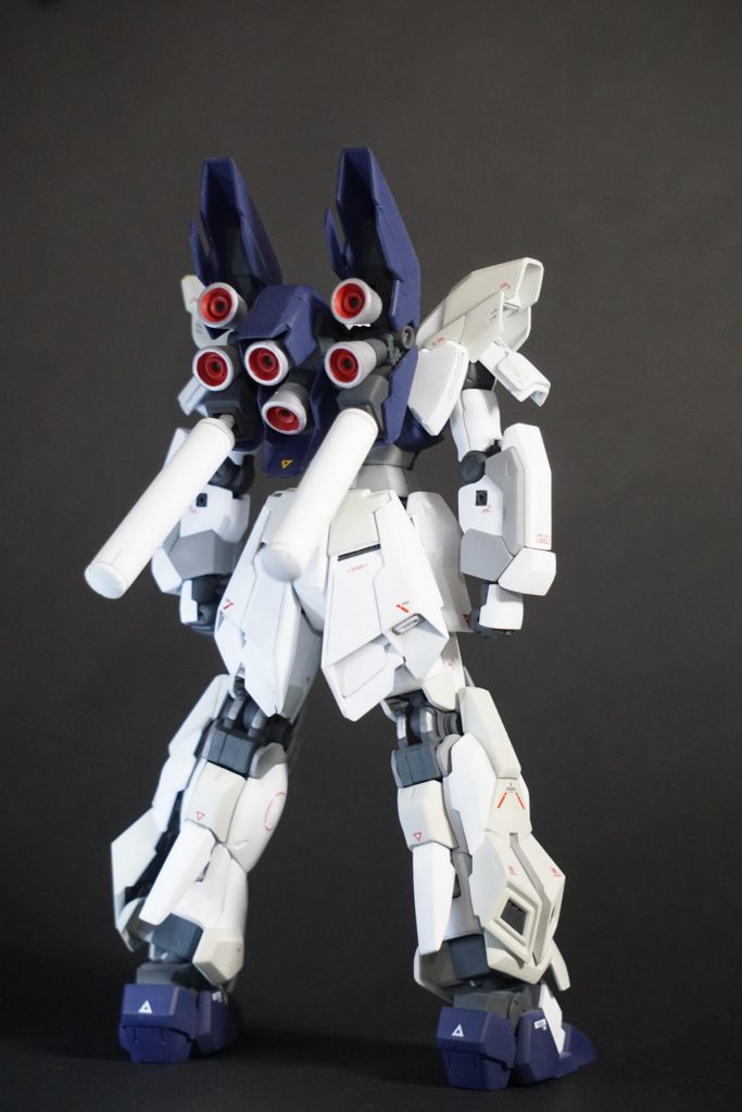 バック
こちらも非武装で