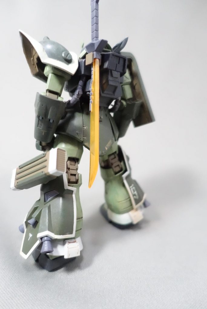 そのため、武装類に関しては汎用的に全軍で使用されているものばかり。
脚部ミサイルもかつては改のポッドを使用していましたが、安価なタイプに変更している想定です。