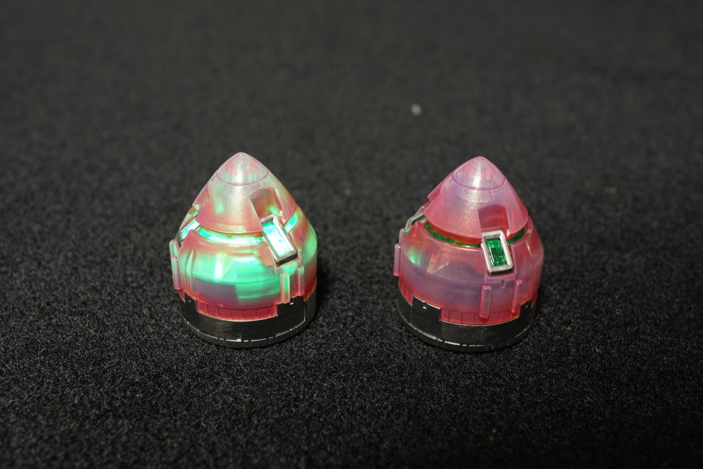 GNドライブです。こちらもクリアパーツなので発光には向いていませんが、それなりには綺麗に光ってくれました。