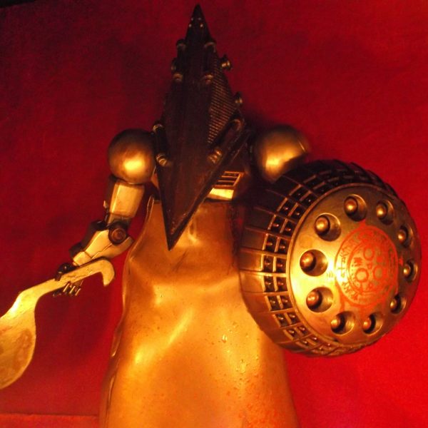 ギャン・レッドピラミッドシング