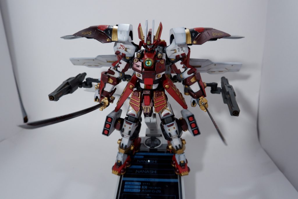 完成!バックパック、脚部のブースターで間合いを詰めて一気に斬り抜けます。