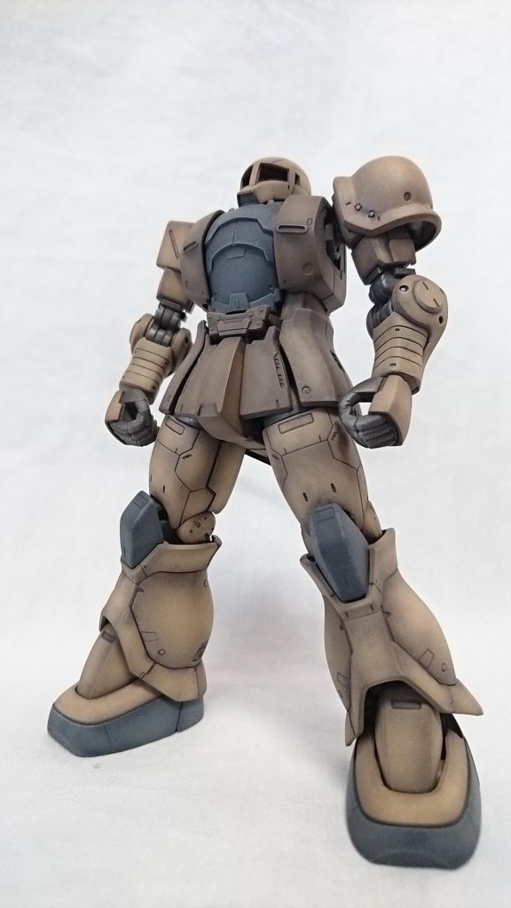 ザクⅠ
モノアイをクリアパーツにした程度でほとんど素組みです。