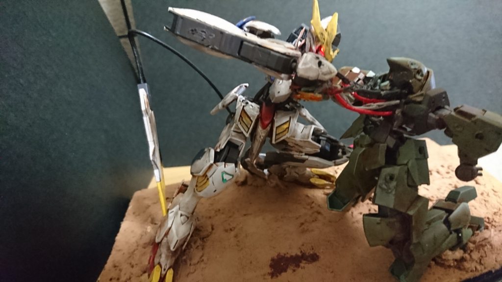 元は違う形のジオラマだったんですが納得できない部分も多かったし自分なりに技術が増えたので思いきってリメイクしました