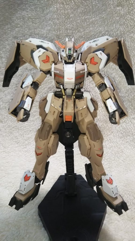 デカールは、追加デカールのRGガンダムMkⅡ用を使用しました。このデカールはどんなシリーズにもマッチするので気に入ってます。