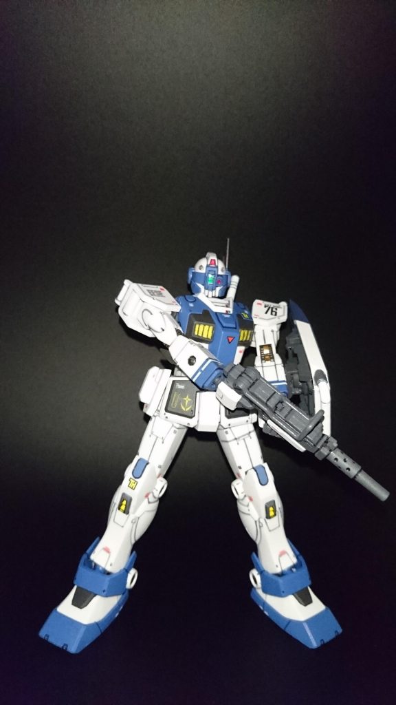 マガジン交換アクションです。

膝の青は適当に調色したらそれっぽくなりました、自分が許せればOKです！