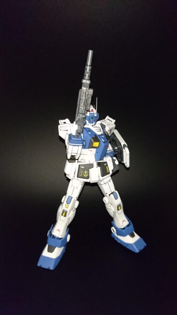 肩のマーキングはグレイファントムの番号です。個人的にはあくまでRX-78-2の後にジムがいてほしいのでCV69にまだジムは配備されていません！(モンペ)