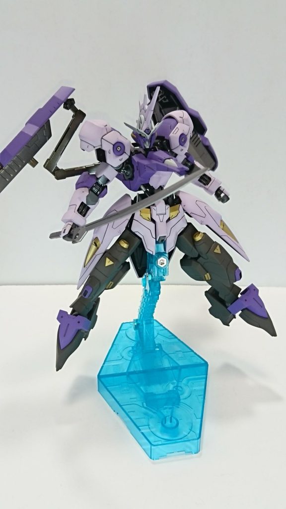 刀はシャープ化して二色で塗りわけしました。