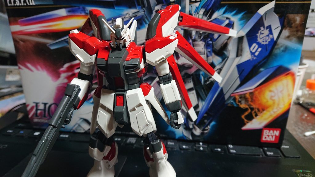 Hi-vガンダム-デンモンストレーションカラー–2枚目/制作者：あんび