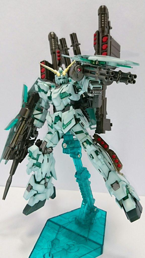 実は本体から先に完成させると満足しそうだったので武器類から製作しました。