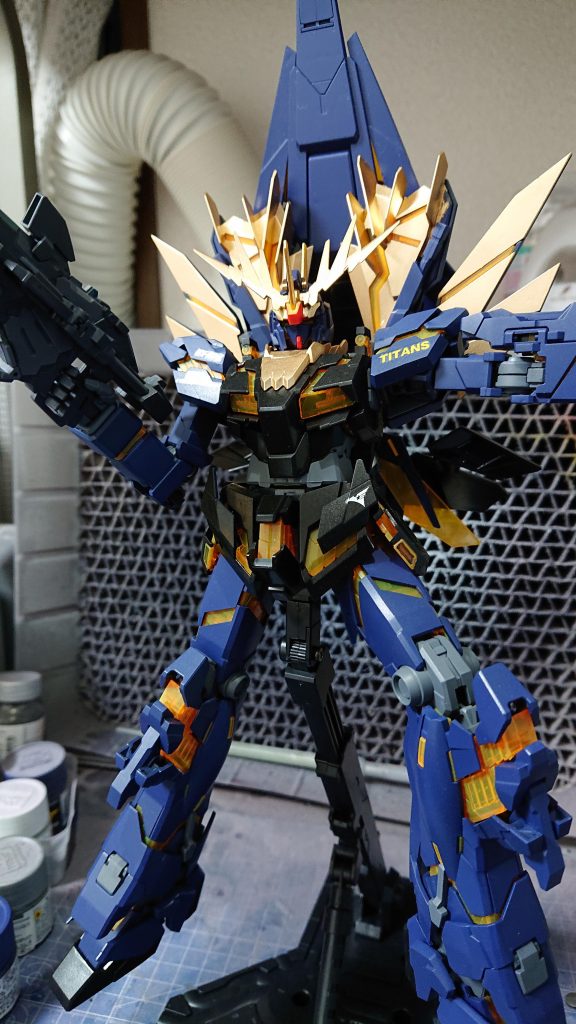 意外とバンシィにゴールドが似合います