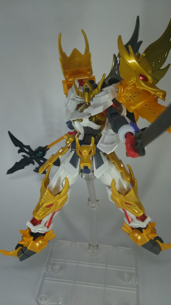 龍の瞳は文房具店にあったメタルカラーテープ