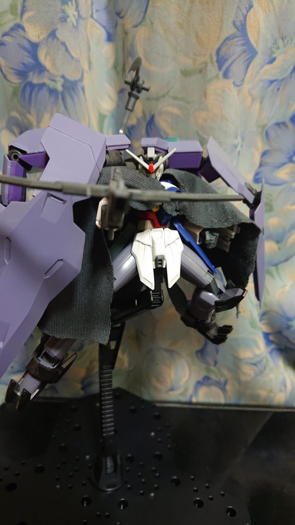 ガンダムルヴナン–2枚目/制作者：ゴン蔵5世