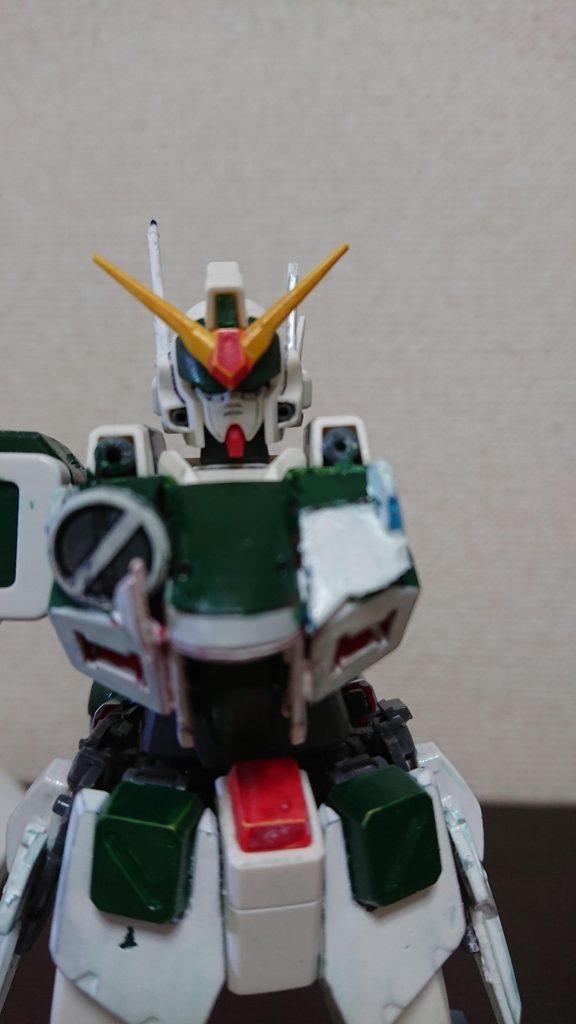 アンテナは公式改造パーツを使用した。