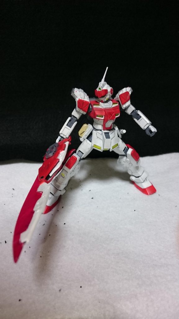 ツヴァイハンダーはプラ板製なので軽く
片腕でも保持出来ます