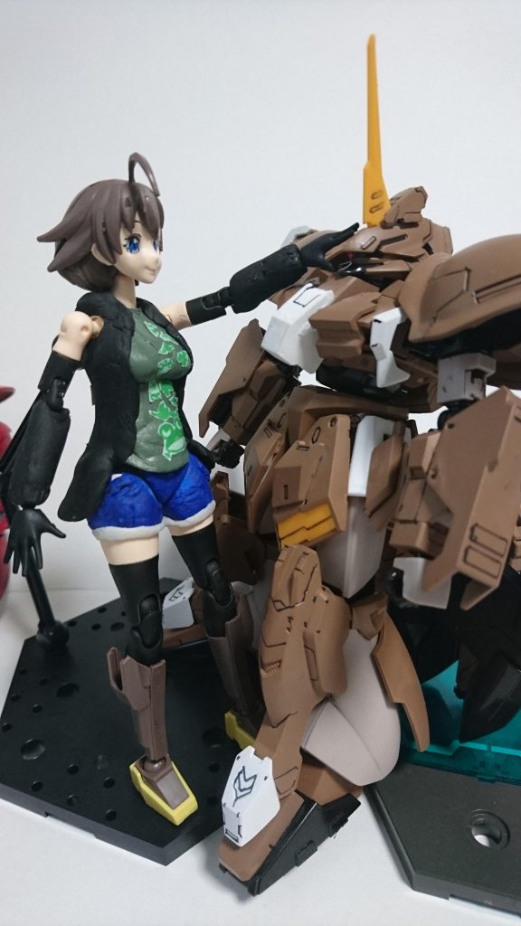 自分のはフルシティしちゃってますがナナセ兄妹で比較。
高さは少しリベイクより高いです。