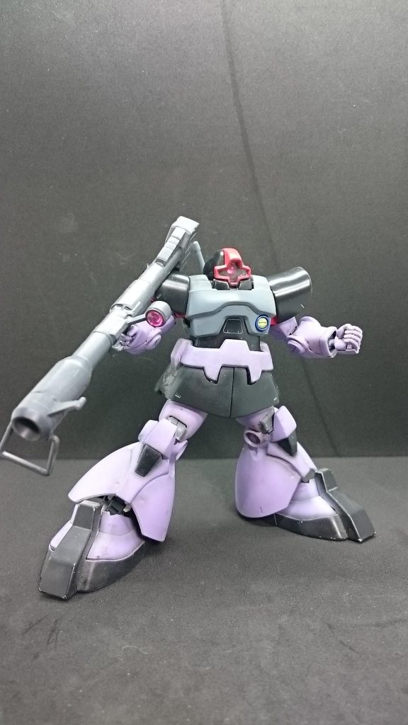 一見ベストプロポーションのドムに見えますが・・・