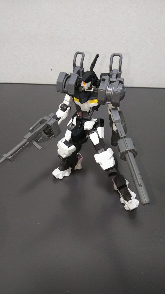 肩パーツを交換することで
射撃戦特化にすることもできます