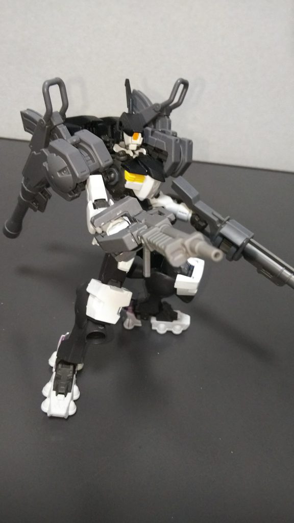 ここからは重装備時のポージング各種となります