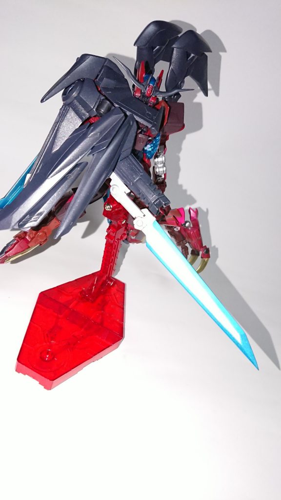 バスターソード。これはノーネイムが腕にビームサーベル仕込んでる名残ですね。他にも意味はありますが。