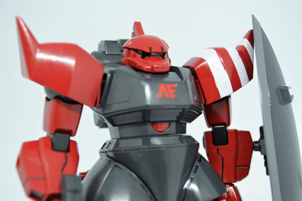 バストアップ

アナハイム所属という事でステッカーを貼りましたが若干位置を失敗したと思っています。（何故真ん中に貼ったんだ...）