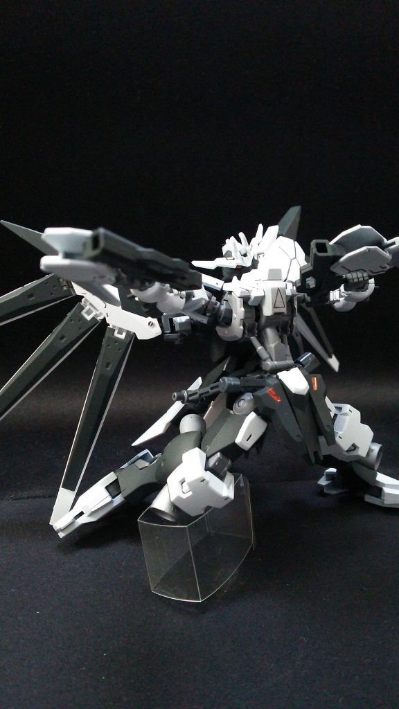 ■ガンブレード(ガンモード)
こちらはビシッと決まっております！
ヴィダールといえばトゥーハンドがかかせません！