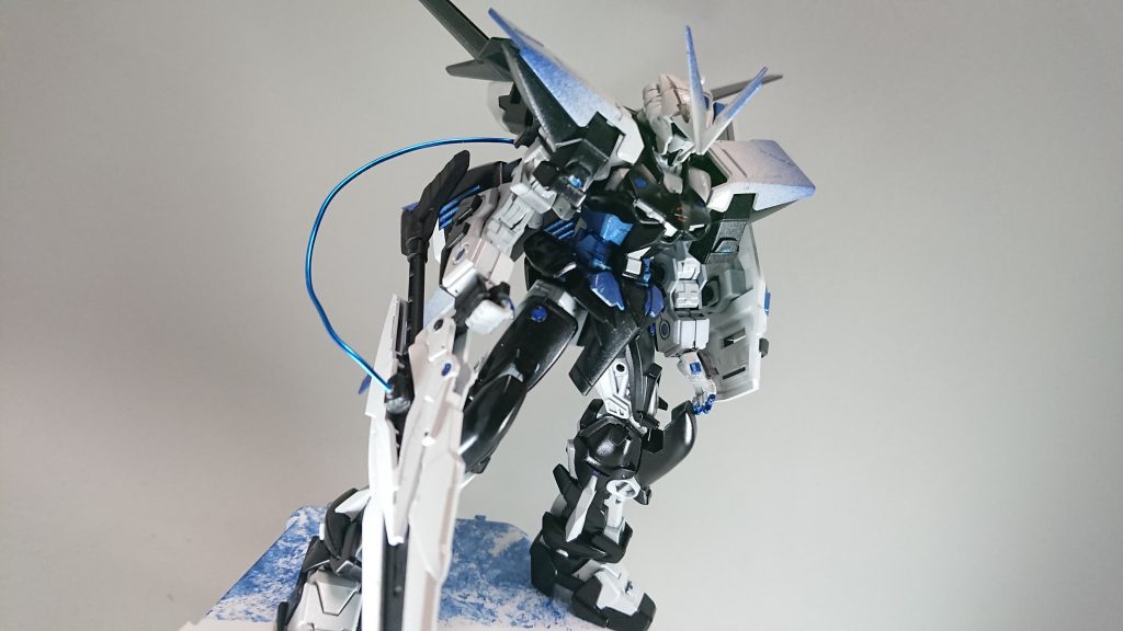 『T.M.ASTRAY』
と同じく、専用の台座がある。
『ライブステージはやっぱり派手にね♪』