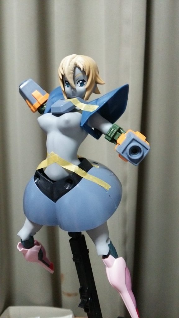 ジオングの腕を接続。下半身をつけてのスタイルチェック。