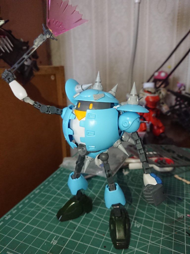 塗装前及び初期案
脚を細くするためボールデンアームズ関節オンリーにしました