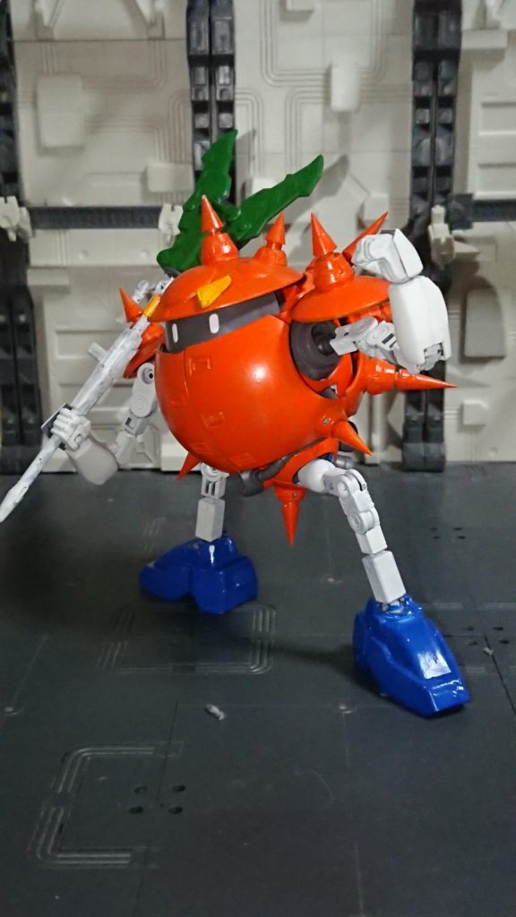 首領パッチといえばネギ…もとい首領パッチソード(ハンマー)
プラ棒加工で作ろうかと思ったのですがガンプラらしさを追及し
カスタマイズキャンペーンのバスターフェダーインライフルを色分けしました
結果的に斬れるし叩きつけられるしソードでもハンマーでもイケる武器のなりましたw