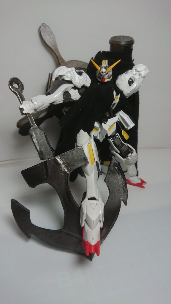 イカリ型質量武器。プラ板で作成しました。