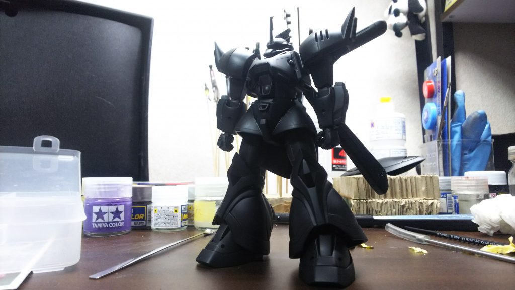 ハザードオン!
黒立上げ用に全身真っ黒にしました。
黒立上げは思っていたより難しく、まだまだ修行が必要だと思いましたが、重厚感が出て非常に格好良くなりました。