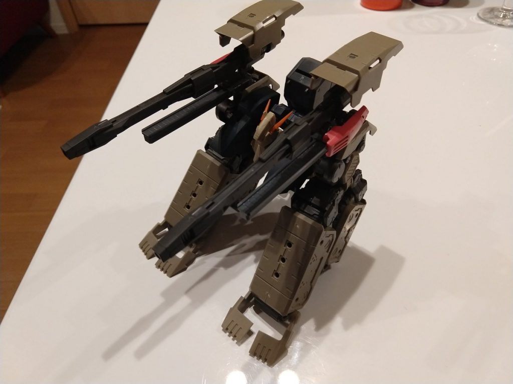 製作中①　レールガンレールガン言うて見た目フツーの大砲じゃんか
もうレールに載せてやんよ、がよくわかる１枚