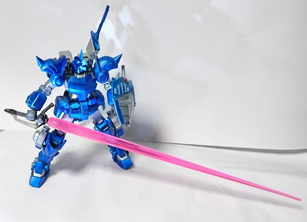 刃をはずして長大なビームソード（PGレッドフレームのものを使用）