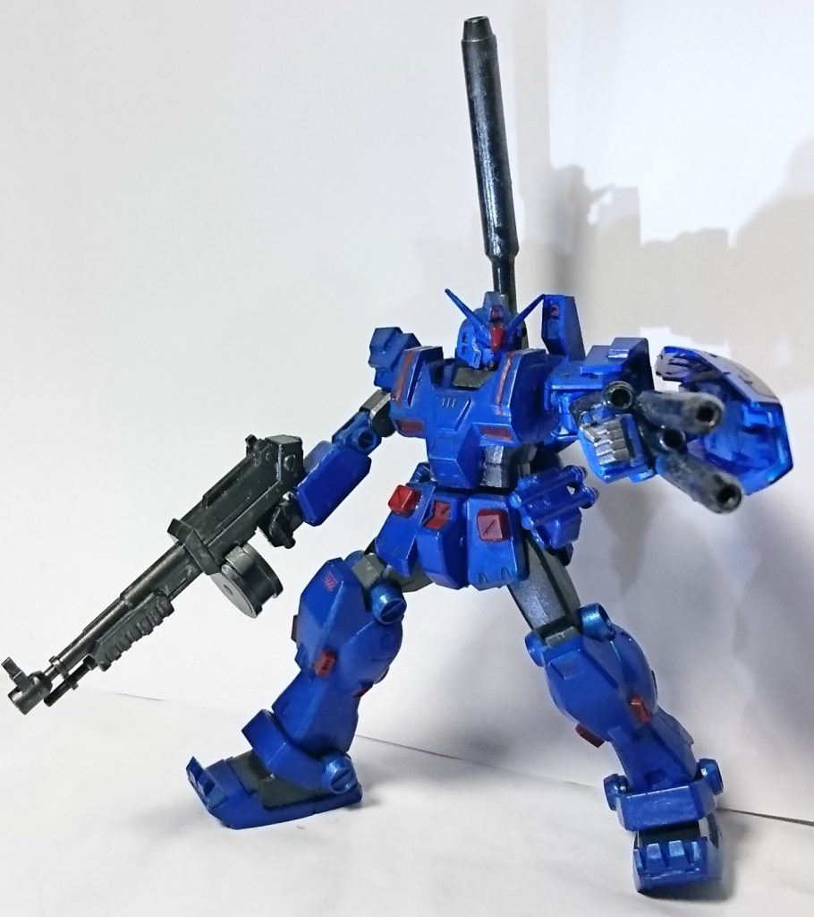 足はFAというよりヘビーガンダム風マッシブ（HGで発売されるまえにヘビーガンダムも同じミキシングで制作済