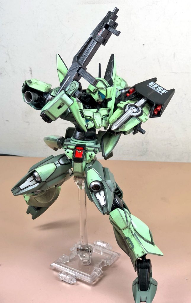 ちなみにジェガンとジンクスのライフルどおしを切り合わせて作りました