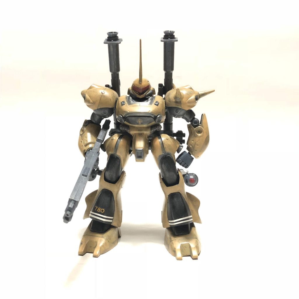 まえ
 
手首の部品だけちょっとクセがあったのでいじりましたがほかはそのままで作りました☆

股関節ボールジョイントでGood!!