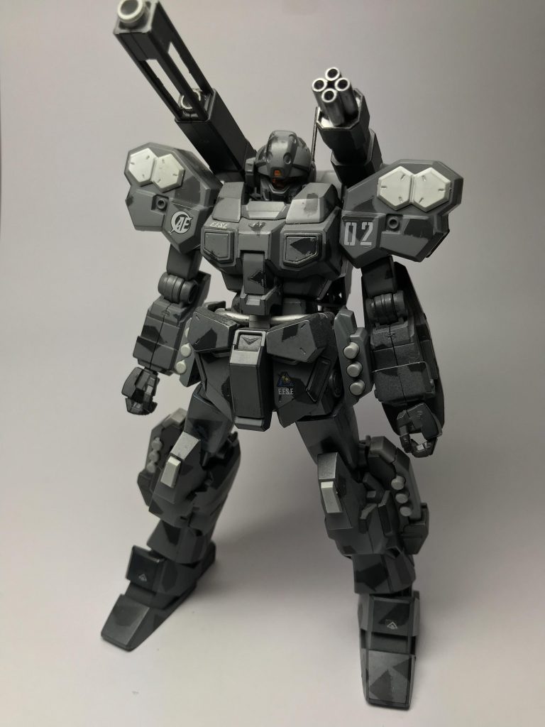 次はキャノンを付けた状態です。
先ほどとは打って変わってこちらは火力重視で重装備って感じがかっこいいです!!!