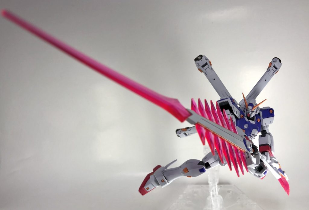 オリジナル要素としてはムラマサ・ブラスターとクジャクの2刀流で、後端部で連結してツインソードモードにできるようにしています。