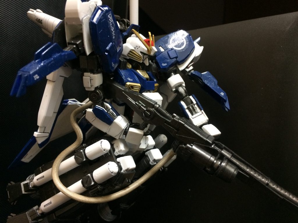 こういった形態である為、変形は本来必要ないものであるが、開発者の趣味で、まあGアタッカー、Gボマー、Gコアへの分離、またGベースへの合体、またGクルーザーへの変形と、全ての形態を取ることが可能となっている。また、混戦を想定していないので、ビームサーベルは装備していない。