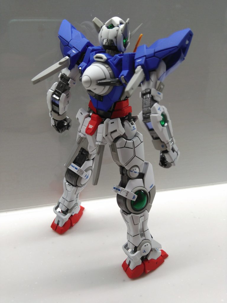 フレーム類はガイアのスターブライトアイアンとスターブライトシルバーで塗り分けてます。
・・・写真撮り忘れました(~_~;)