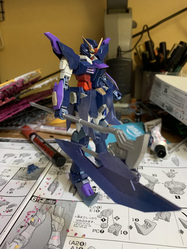 ストライカーなし。このままだと鎌が大きく感じますね。