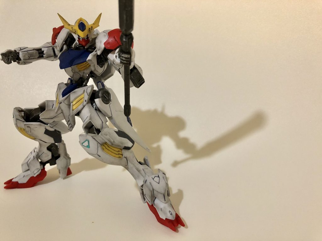 バルバトスは足がよく開きます。
かっこいい。