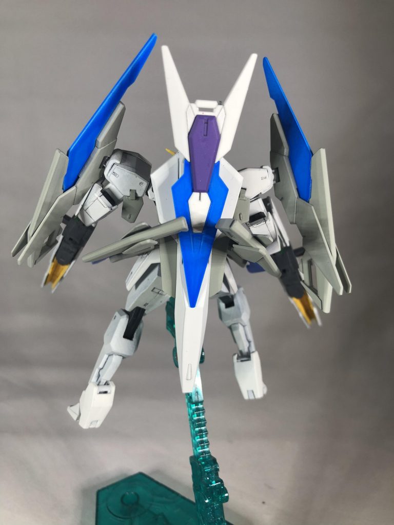 背負いものはライトニングバックウェポンとシグルシールドの組合せで作成。