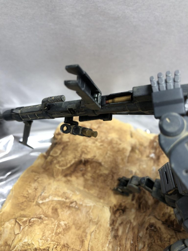 135mmキャノンはマガジン廃止して一発ずつ込める浪漫仕様に変更しました。