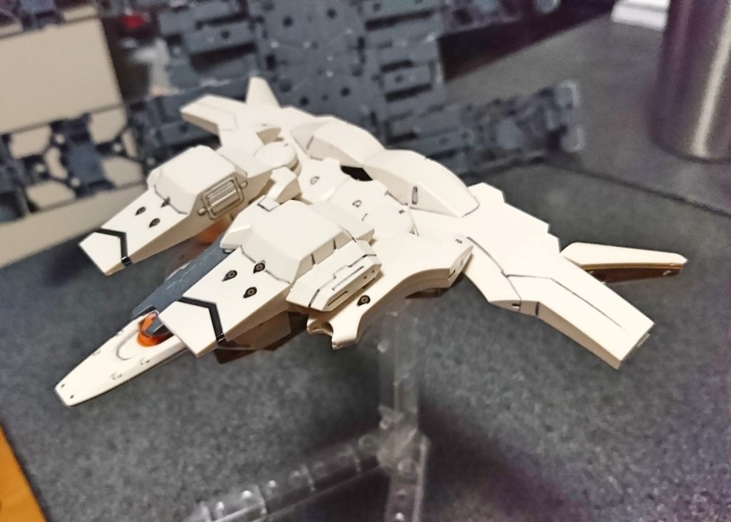 エルフブルックの脚部展開を高機動形態時の排熱、安定翼的な感じをイメージ