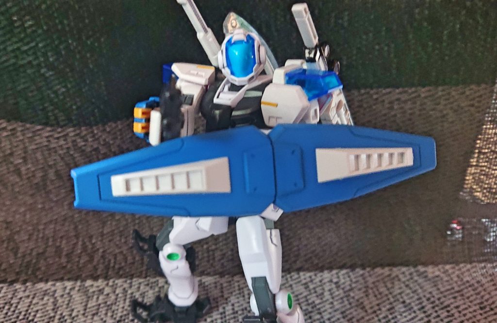 遠距離武器はガードフレーム標準装備のライフルのみ シールドも装備